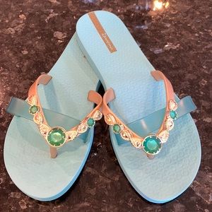 Women’s size 8 sandal